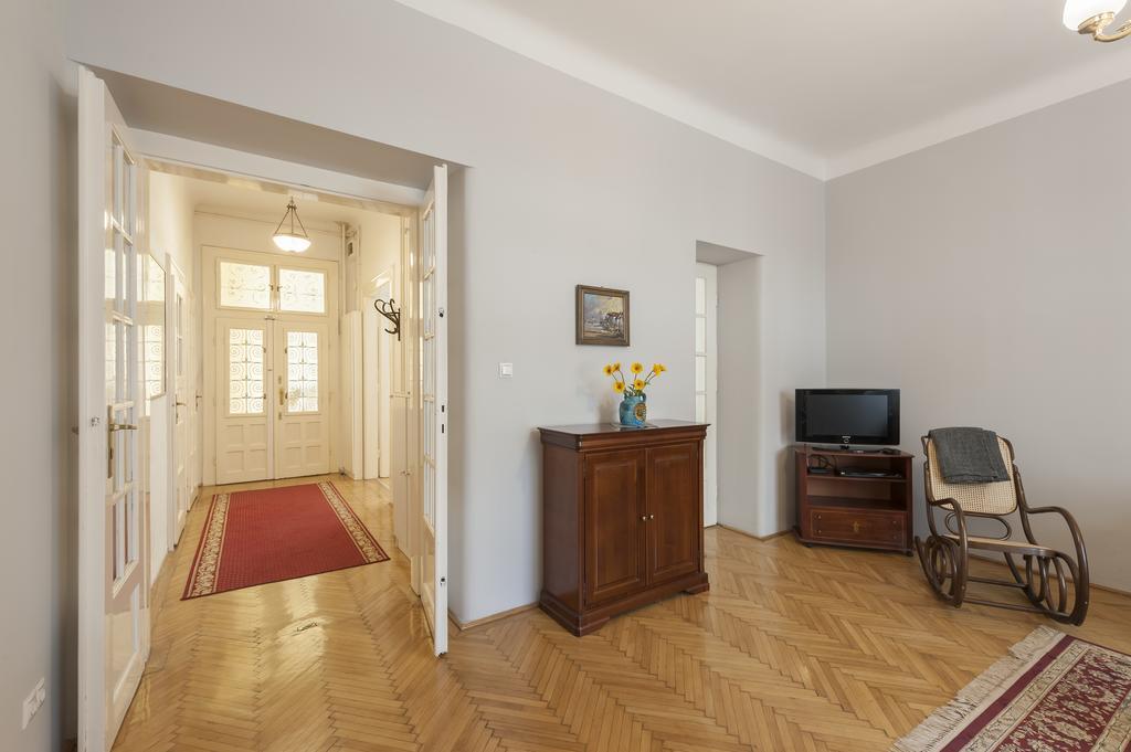 Liszt Ferenc Boutique Apartment Budapest Eksteriør billede